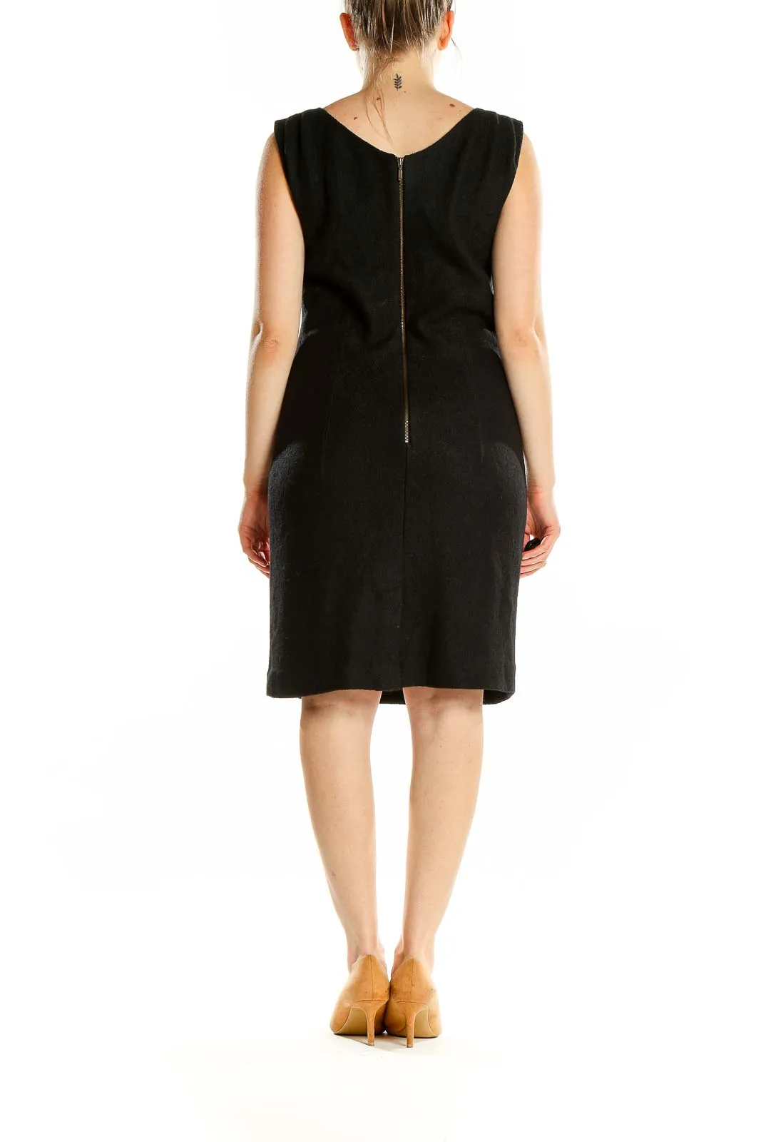 Black V-Neck Sleeveless Sheath Dress