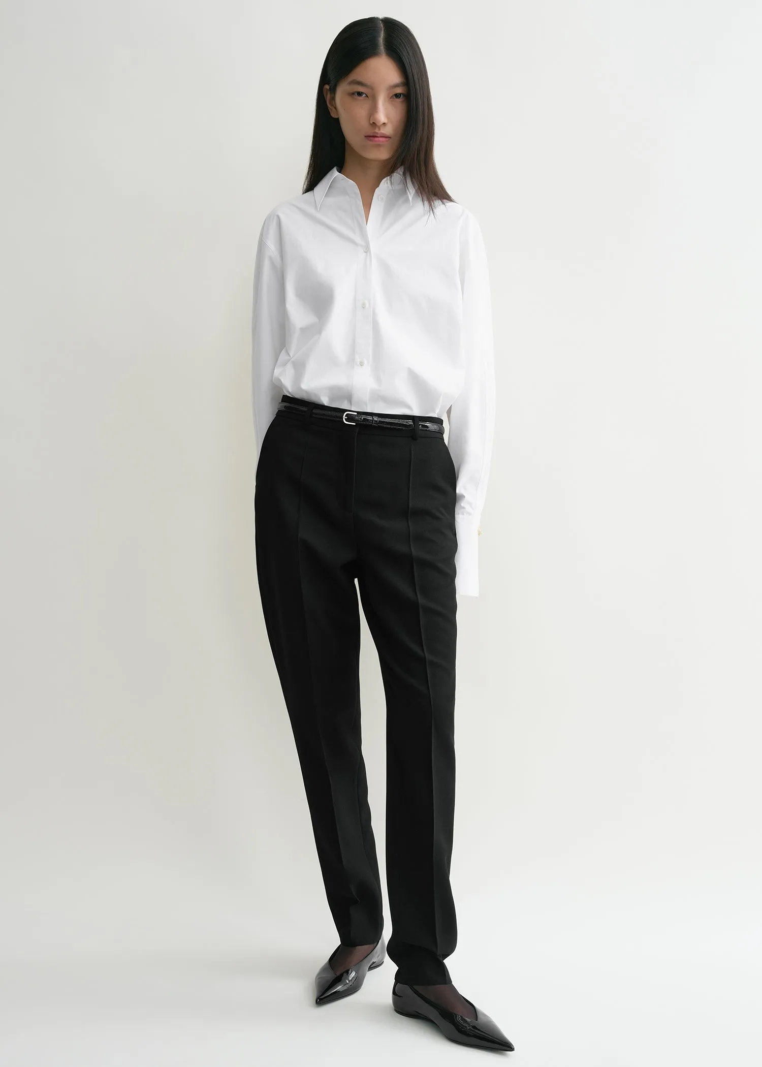 Low-waist tailored trousers black